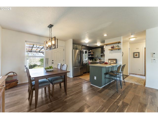 6821 N ARMOUR St, Portland, OR 97203