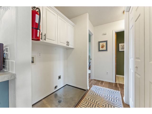 6821 N ARMOUR St, Portland, OR 97203