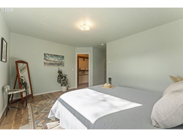 6821 N ARMOUR St, Portland, OR 97203