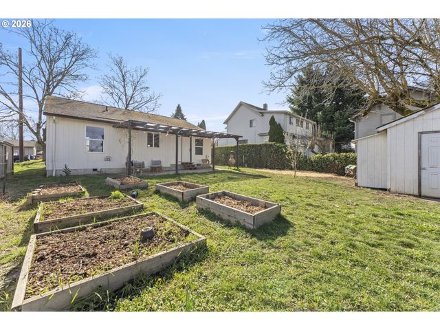 6821 N ARMOUR St, Portland, OR 97203