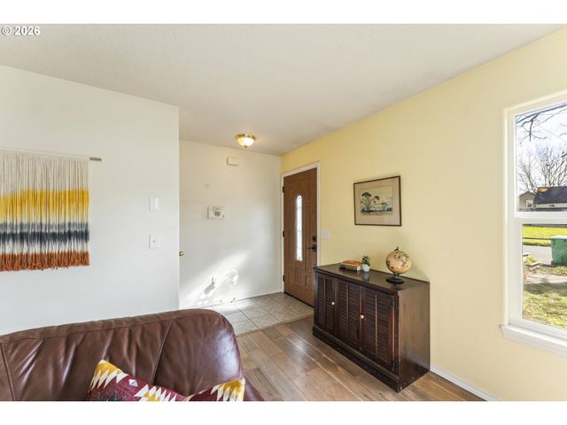 6821 N ARMOUR St, Portland, OR 97203