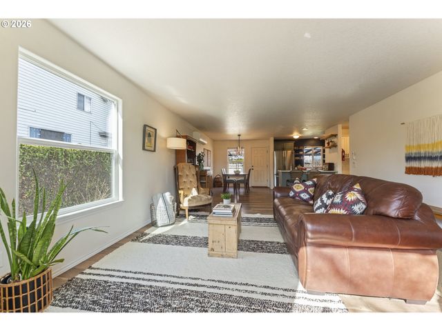 6821 N ARMOUR St, Portland, OR 97203