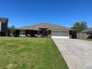 102 Sandpiper Court, Huntsville, AL 35824