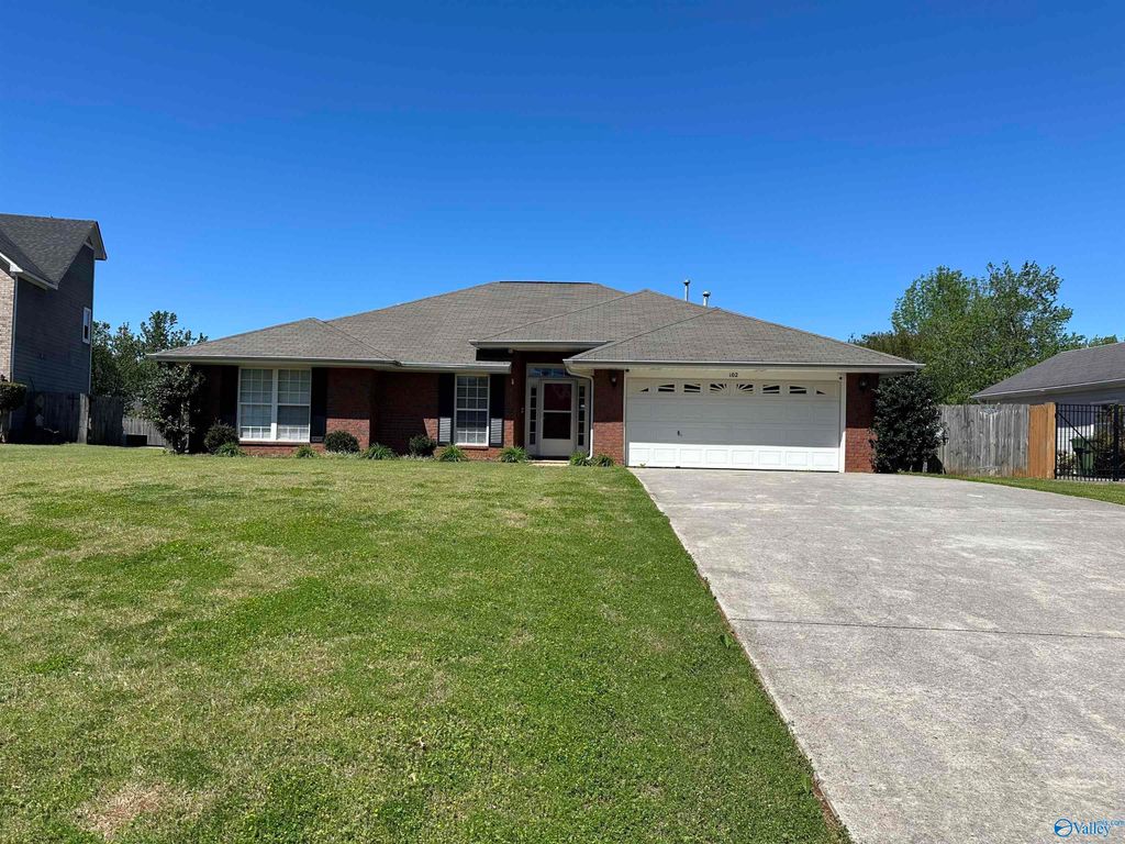 102 Sandpiper Court, Huntsville, AL 35824
