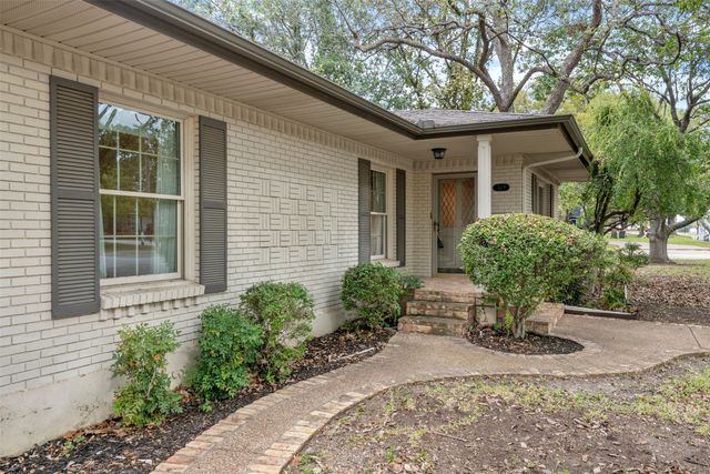 529 N Grand Avenue, Waxahachie, TX 75165