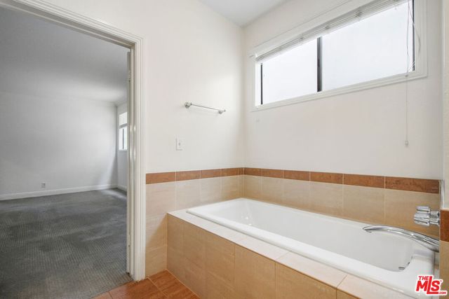 8865 Alden Drive 101, Los Angeles, CA 90048