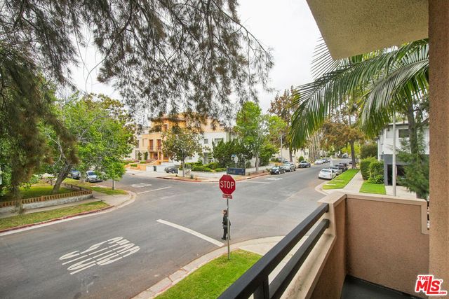 8865 Alden Drive 101, Los Angeles, CA 90048