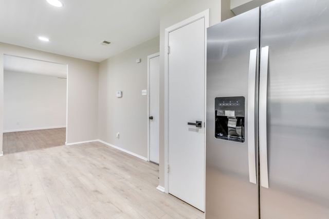 433 Linda Drive, Burleson, TX 76028