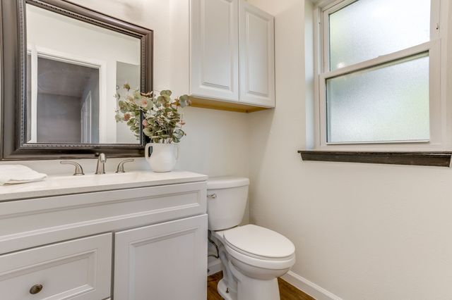 433 Linda Drive, Burleson, TX 76028