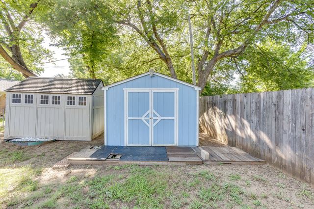 433 Linda Drive, Burleson, TX 76028