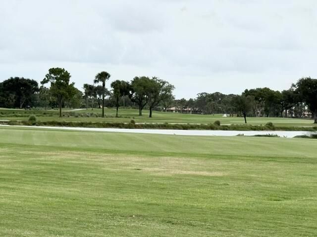 505 Prestwick Circle, Palm Beach Gardens, FL 33418