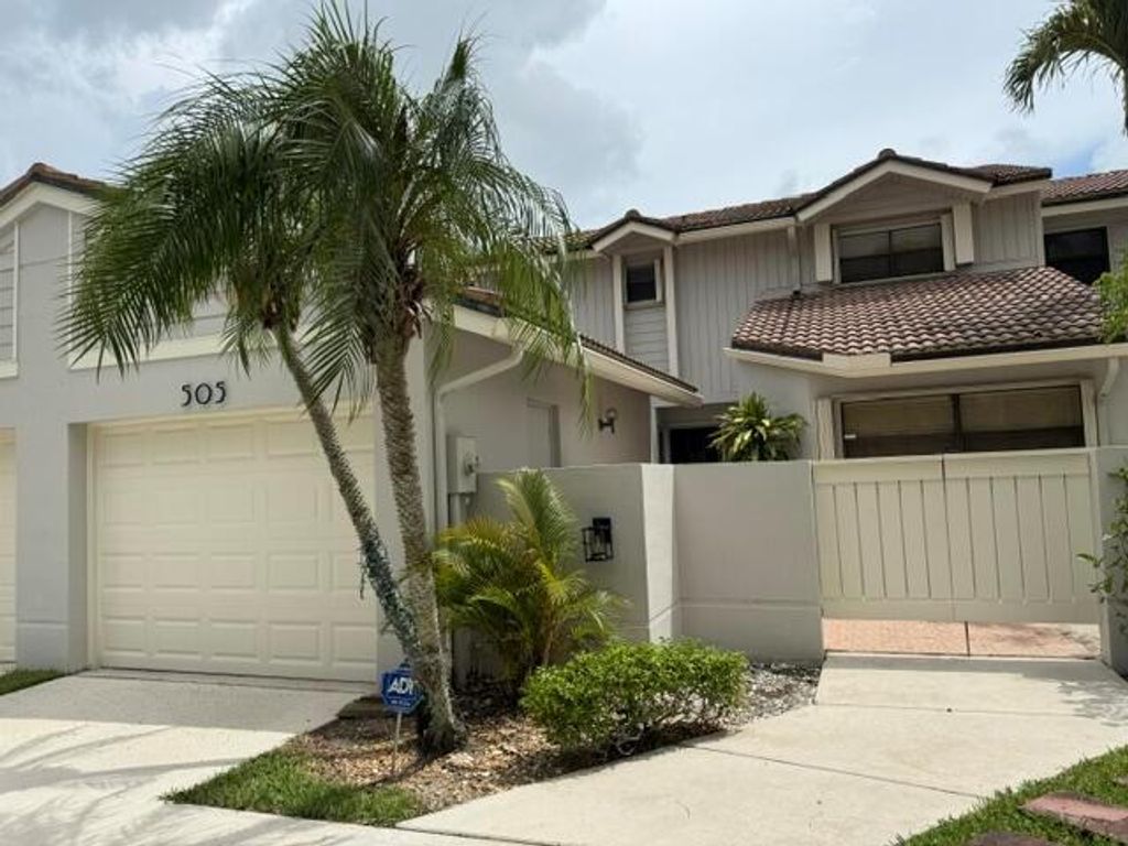 505 Prestwick Circle, Palm Beach Gardens, FL 33418