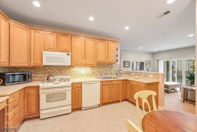 9116 Warrens Way 116, Wanaque Boro, NJ 07465