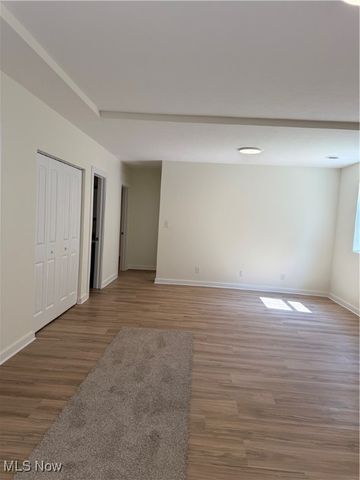 2425 S Pleasant Grove, Zanesville, OH 43701