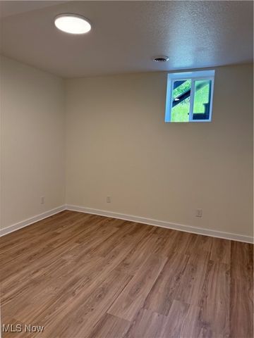 2425 S Pleasant Grove, Zanesville, OH 43701