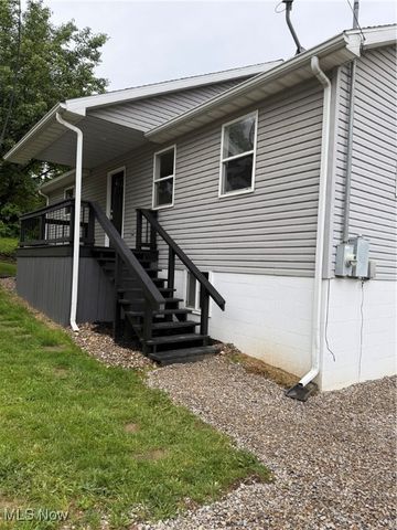 2425 S Pleasant Grove, Zanesville, OH 43701