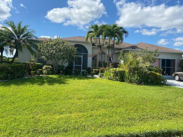 5640 NW Commodore Terrace, Port St. Lucie, FL 34983