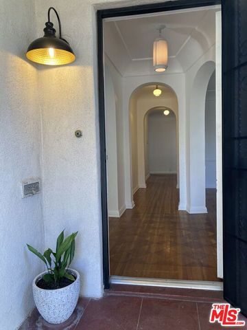 1045 S Crescent Heights Boulevard, Los Angeles, CA 90035