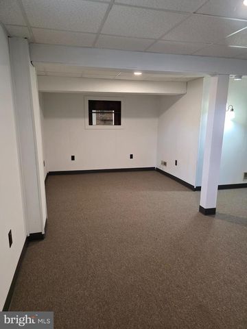 1008 FAIRVIEW AVE, Wilmington, DE 19809