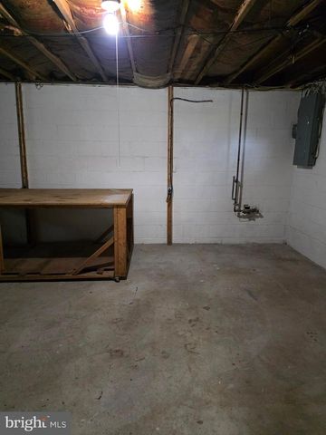 1008 FAIRVIEW AVE, Wilmington, DE 19809