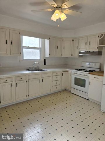 1008 FAIRVIEW AVE, Wilmington, DE 19809