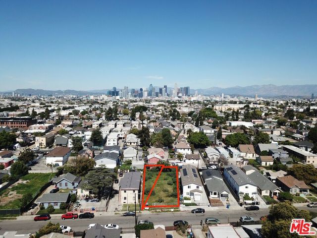 715 E 41st Place, Los Angeles, CA 90011