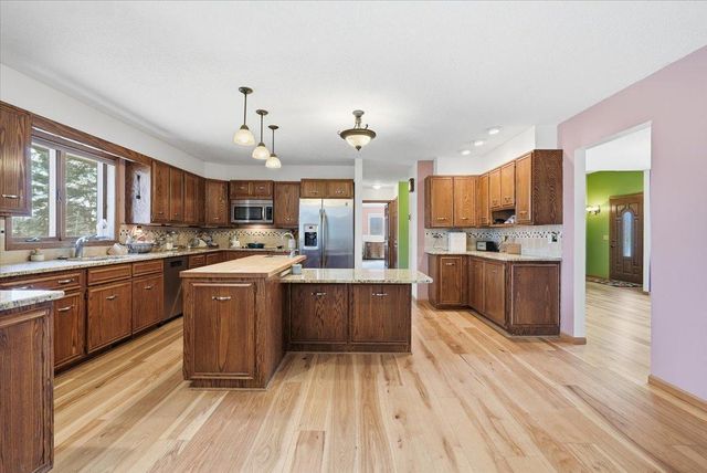 1299 Parkview Drive, New Richmond, WI 54017