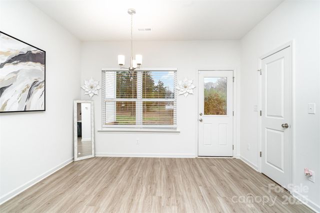 1124 Thayer Glen Court, Charlotte, NC 28213