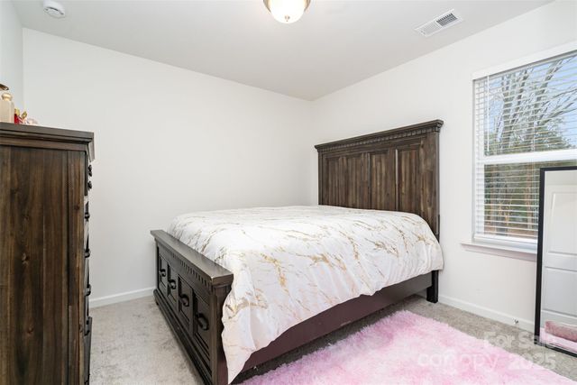 1124 Thayer Glen Court, Charlotte, NC 28213