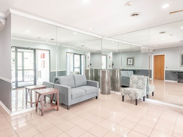 400 E Dundee Road 405C, Buffalo Grove, IL 60089