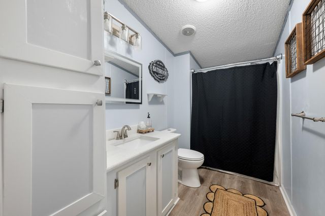 2422 Crescent Wood Road, Navarre, FL 32566