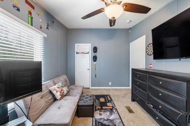 2422 Crescent Wood Road, Navarre, FL 32566