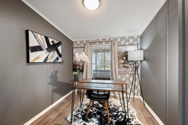 2422 Crescent Wood Road, Navarre, FL 32566