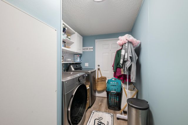 2422 Crescent Wood Road, Navarre, FL 32566