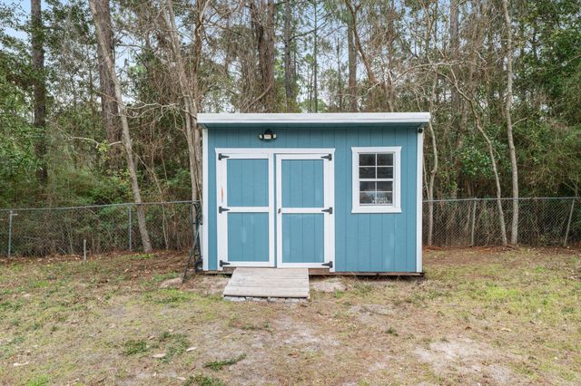 2422 Crescent Wood Road, Navarre, FL 32566