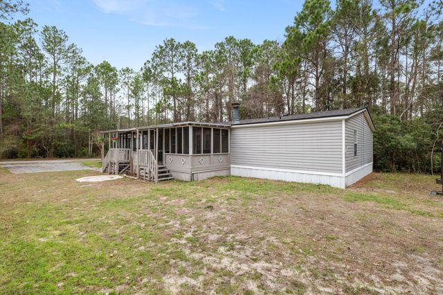 2422 Crescent Wood Road, Navarre, FL 32566