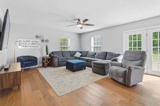 250 Shadow Oak Drive, Somerset, KY 42503