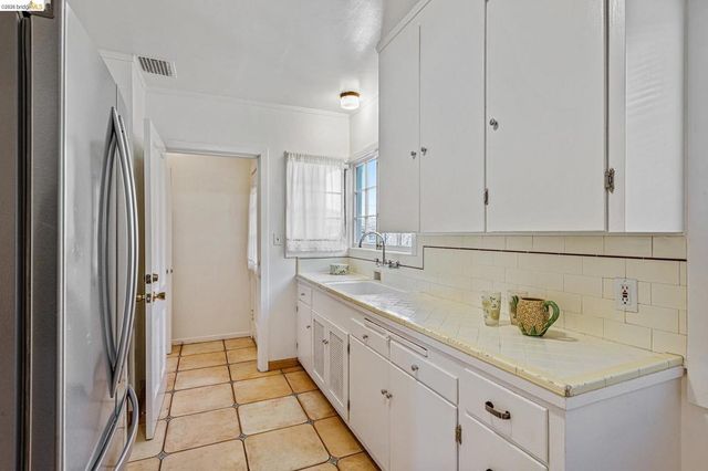 1739 Spruce Street, Berkeley, CA 94709