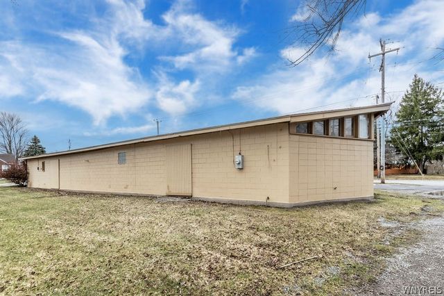 1717 Eggert Road, Amherst, NY 14226