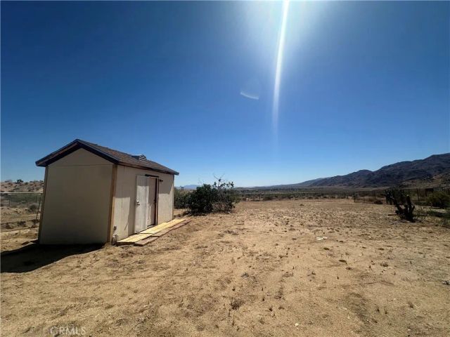 6637 Via Allegra, 29 Palms, CA 92277