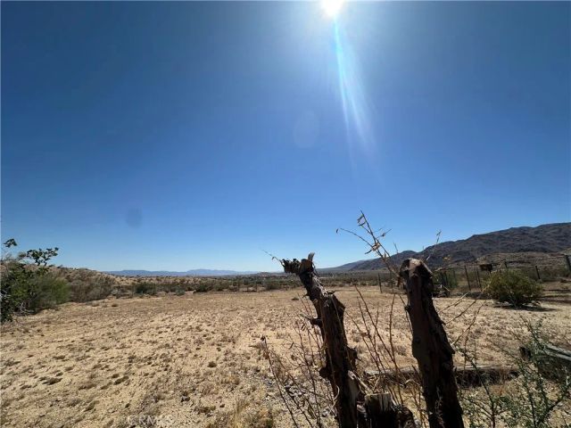 6637 Via Allegra, 29 Palms, CA 92277