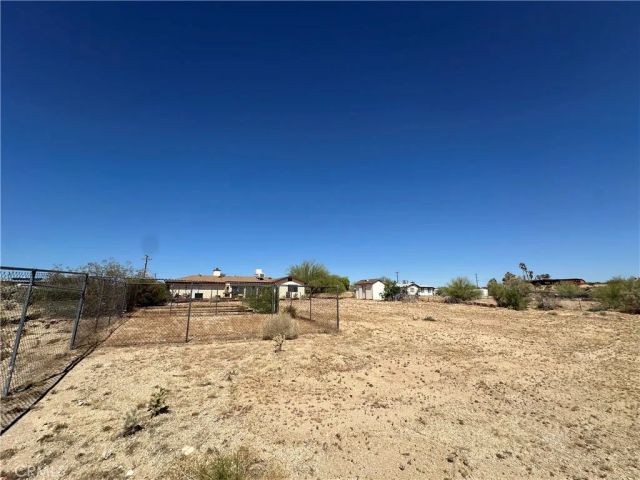 6637 Via Allegra, 29 Palms, CA 92277