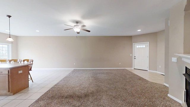 1709 Timber Wolf Lane C, Mahomet, IL 61853