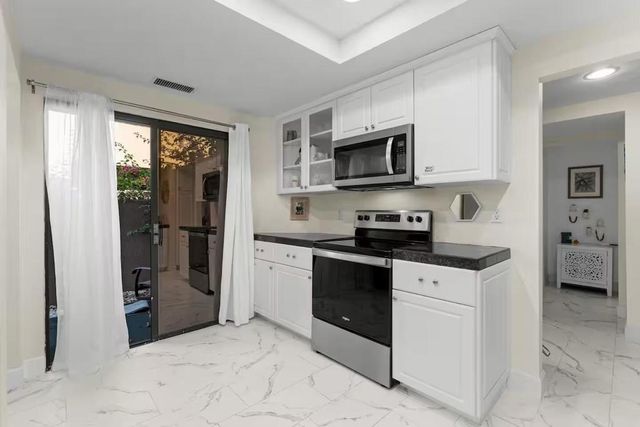 48825 Mescal Lane, Palm Desert, CA 92260