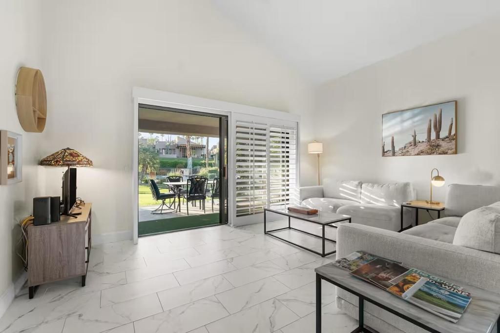 48825 Mescal Lane, Palm Desert, CA 92260