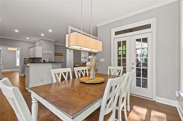 824 Hillcrest Lane, Woodstock, GA 30189