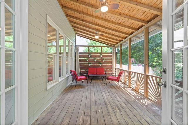 824 Hillcrest Lane, Woodstock, GA 30189