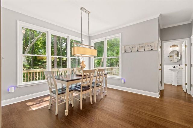 824 Hillcrest Lane, Woodstock, GA 30189