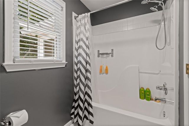 824 Hillcrest Lane, Woodstock, GA 30189