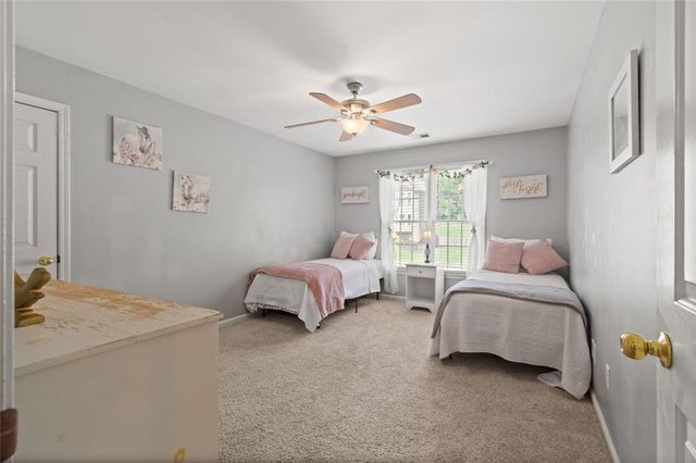 824 Hillcrest Lane, Woodstock, GA 30189